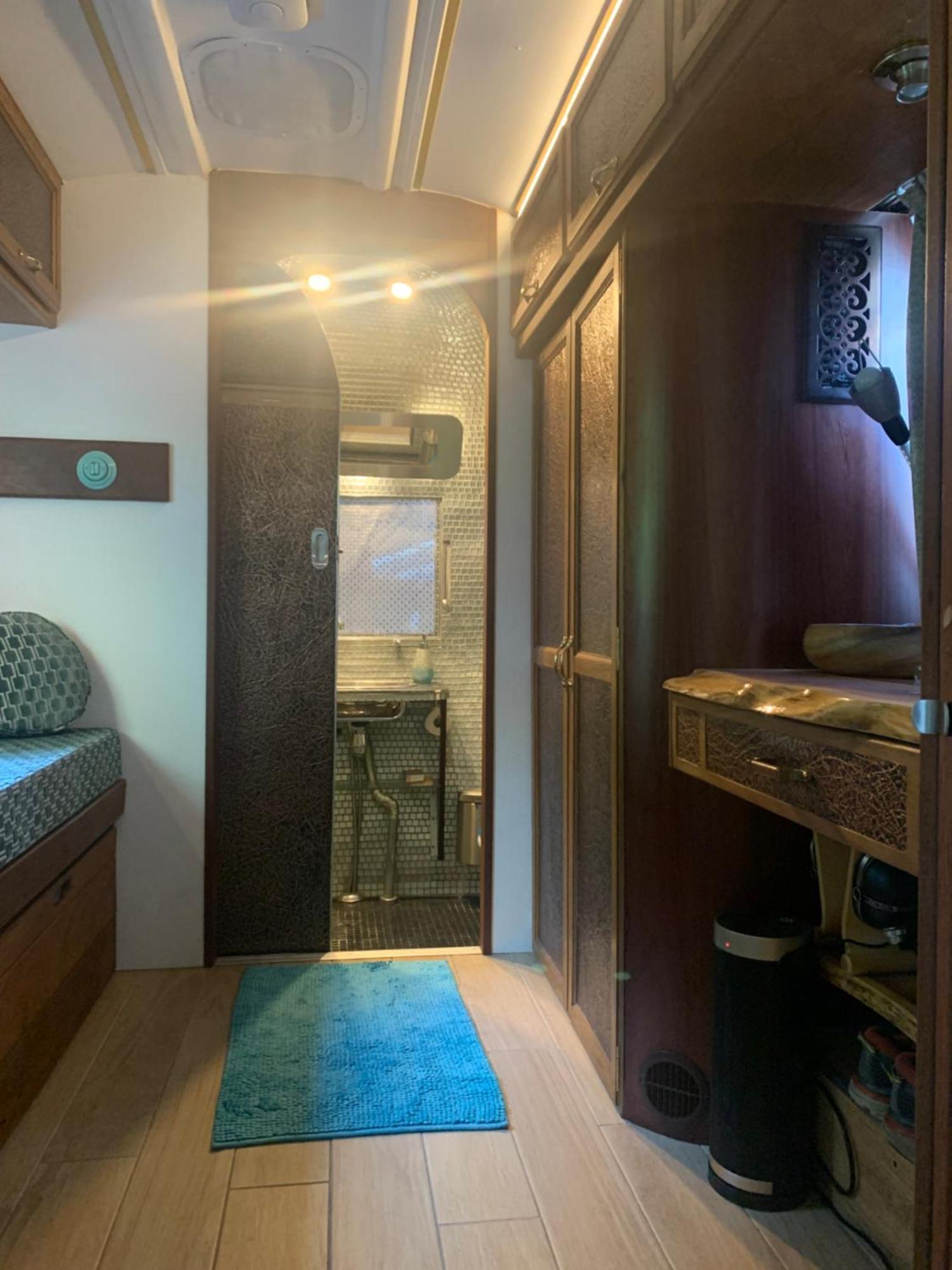 Casa vacanze The Silver Bullet - Secluded Urban Oasis *